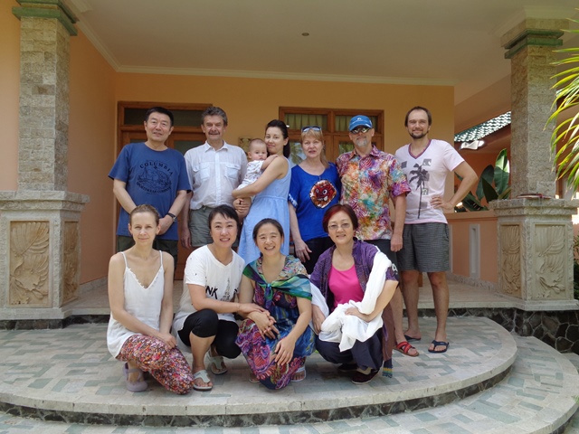 Bali 01 2016 group.jpg